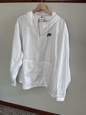 Nike Womens Sportswear Essential Windrunner White Full Zip Hooded Jacket 3X